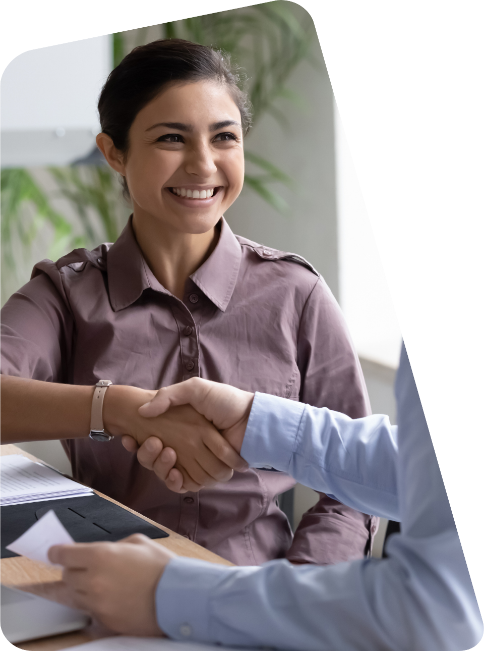 KeHalo Total Team Success™ Handshake A-level candidate's handshake in an interview with employer engaging in high-performance recruiting.